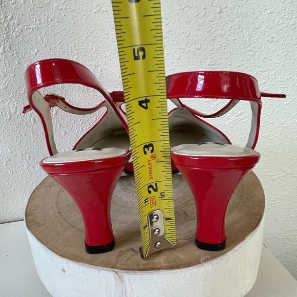 Naturalizer Red Leather Heels Size 8 EUC - Picture 4 of 6